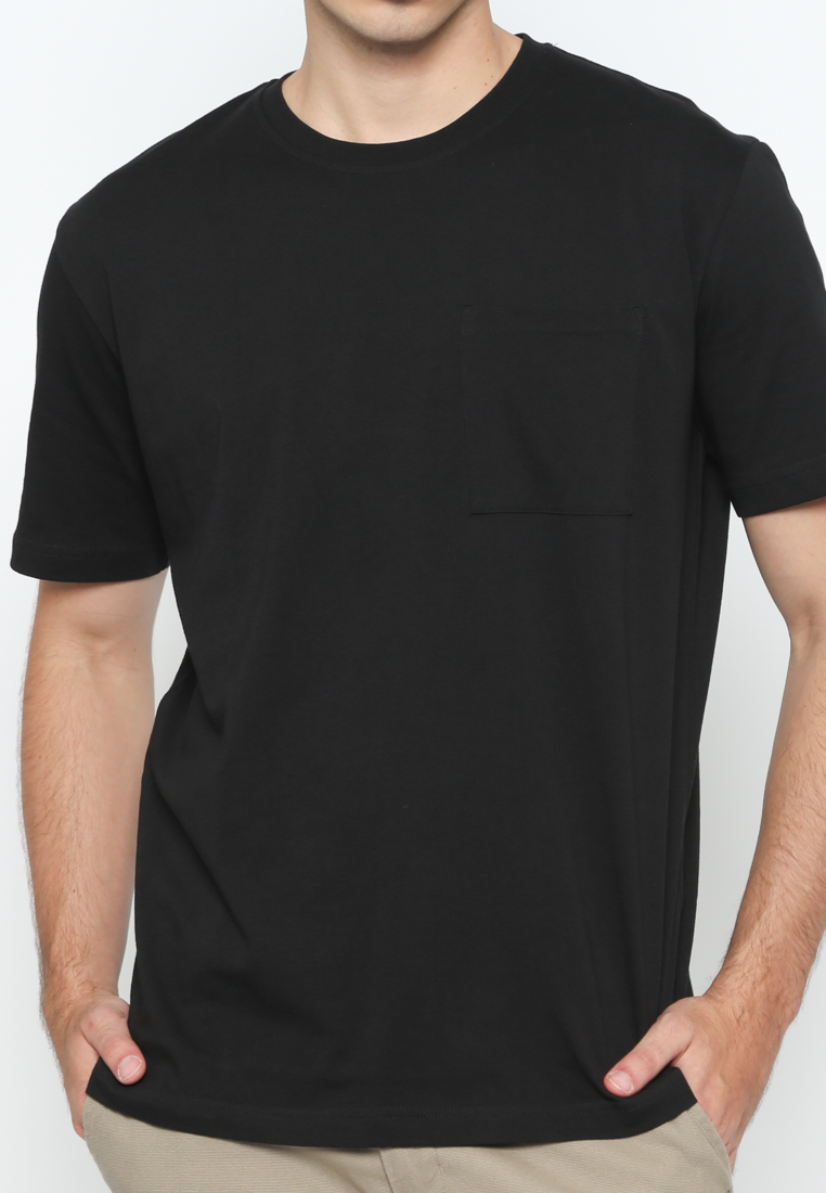 Men's Black Plain T-Shirt With Pocket