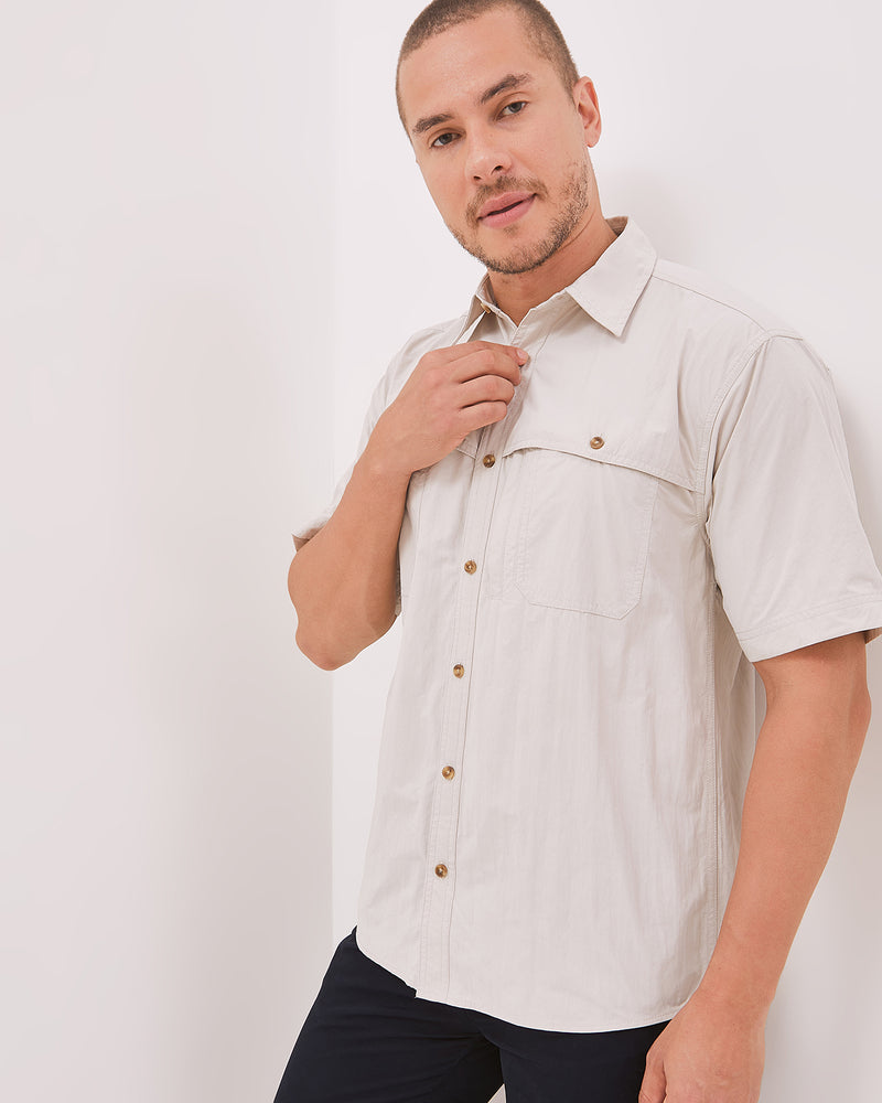 Men's Short-Sleeved Regular Shirt Double Pocket Nylon Cream